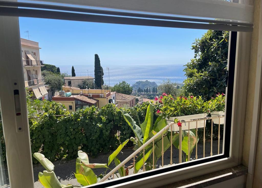 Taormina Family Apartment Bagian luar foto